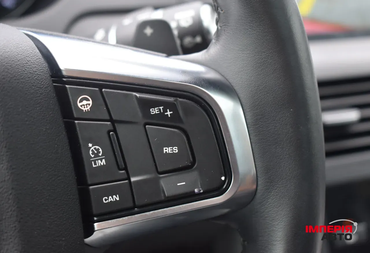 Land Rover Discovery Sport - фото 10