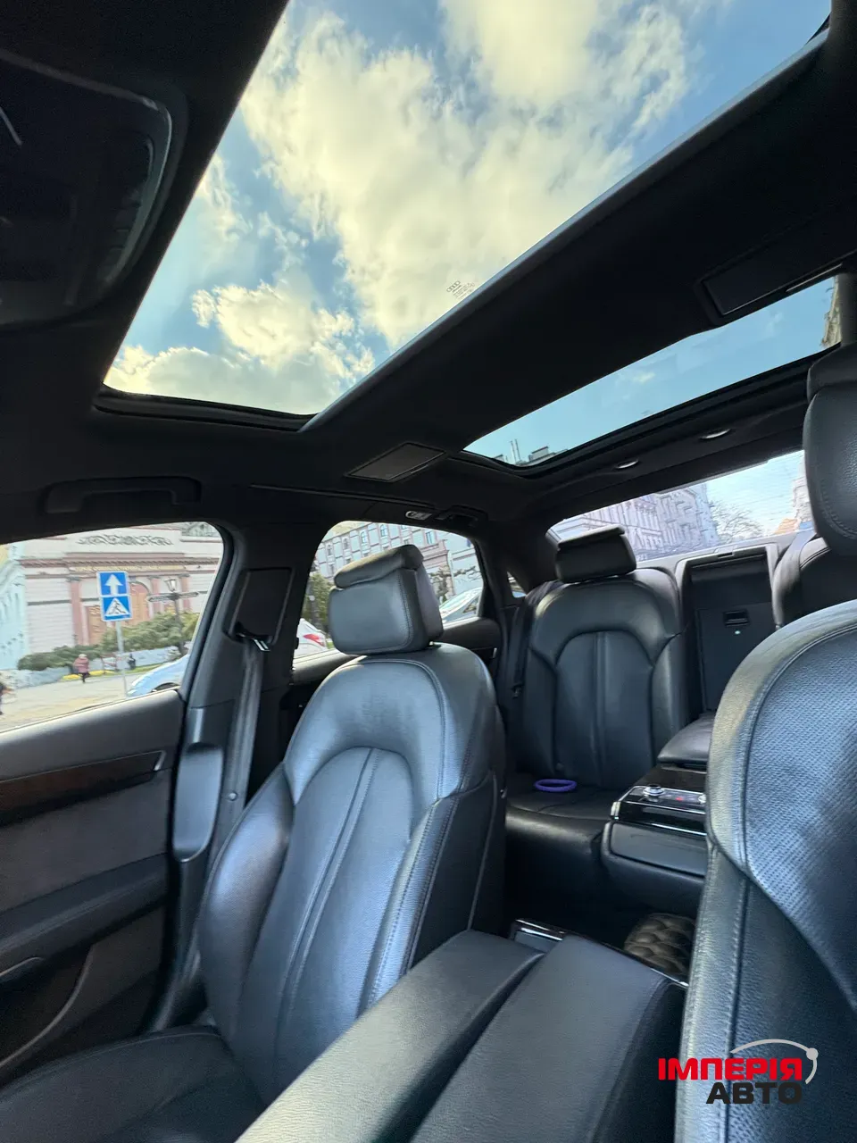 Audi A8 - фото 13