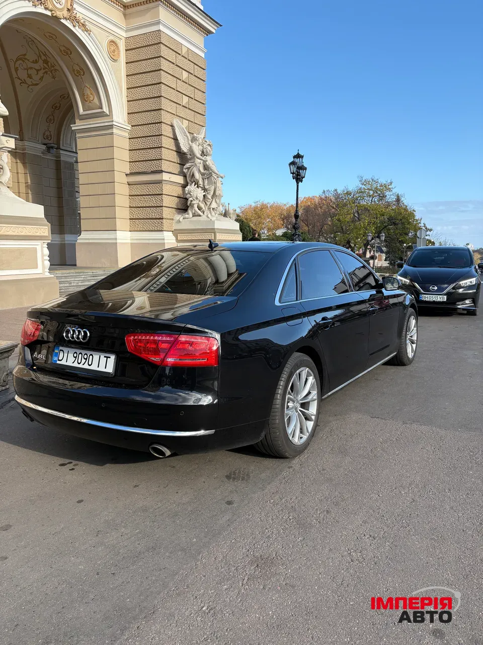 Audi A8 - фото 8