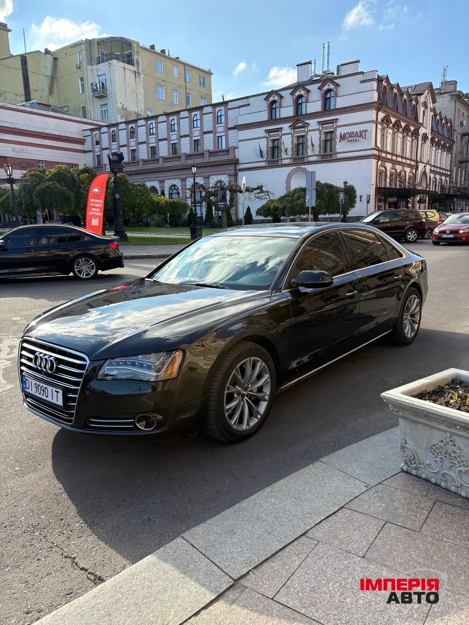 Audi A8 - фото 2