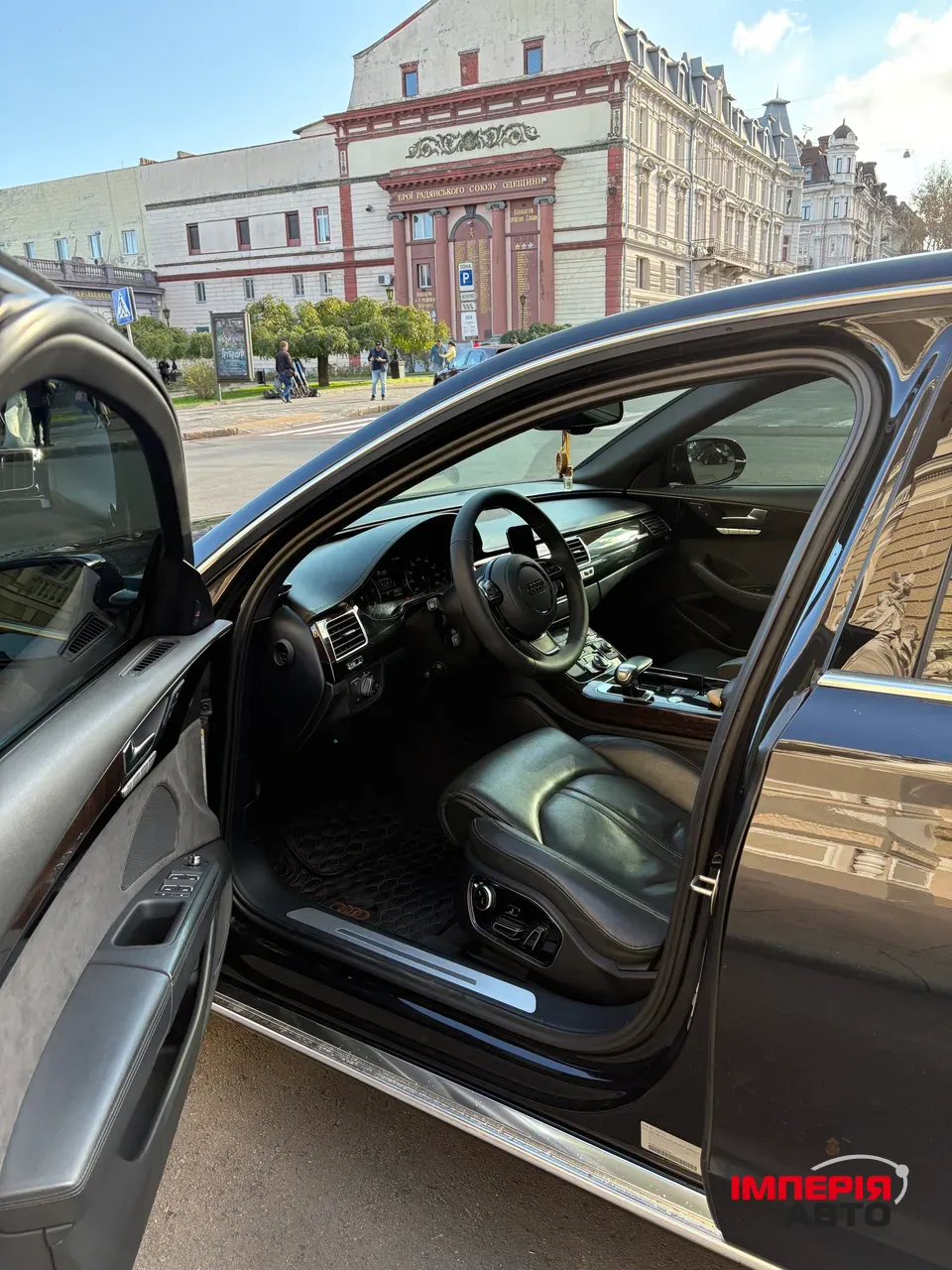 Audi A8 - фото 3