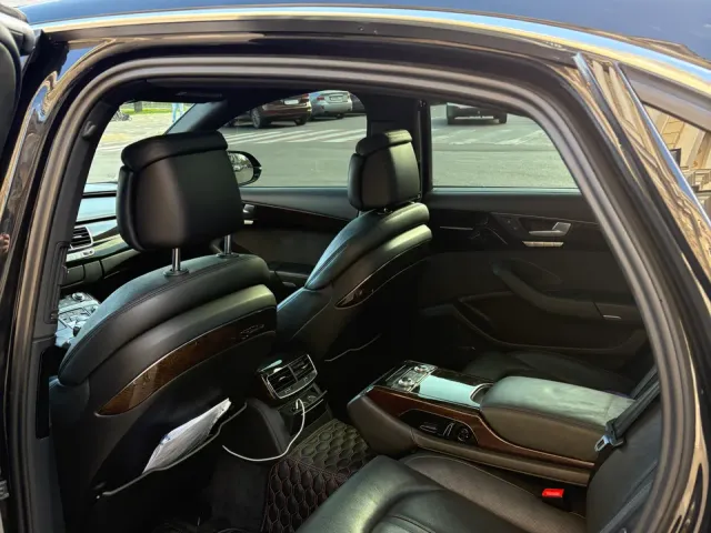 Audi A8 - фото 5