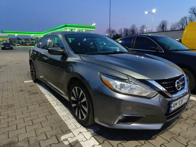 Nissan Altima - фото 3