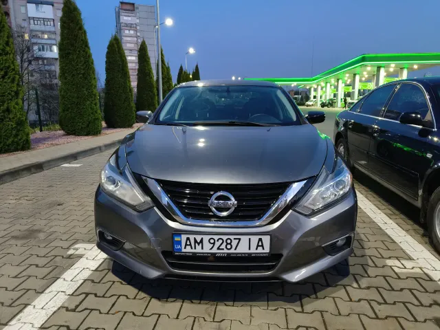 Nissan Altima - фото 2