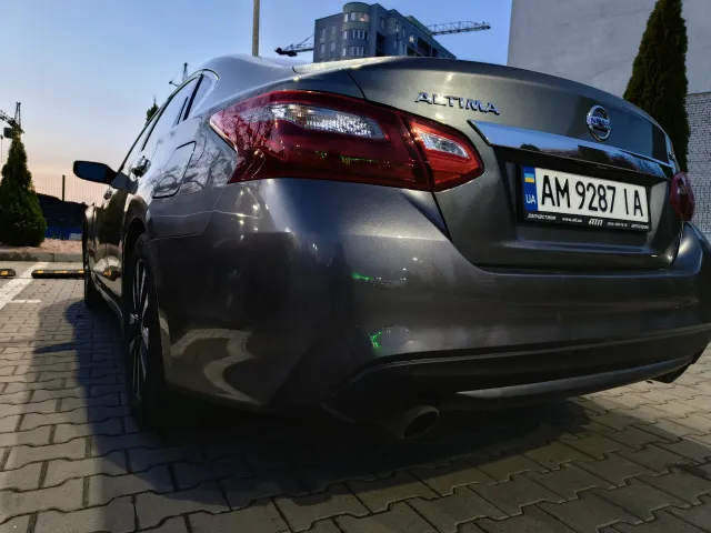 Nissan Altima - фото 4