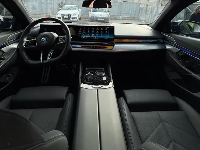 BMW i5 - фото 4