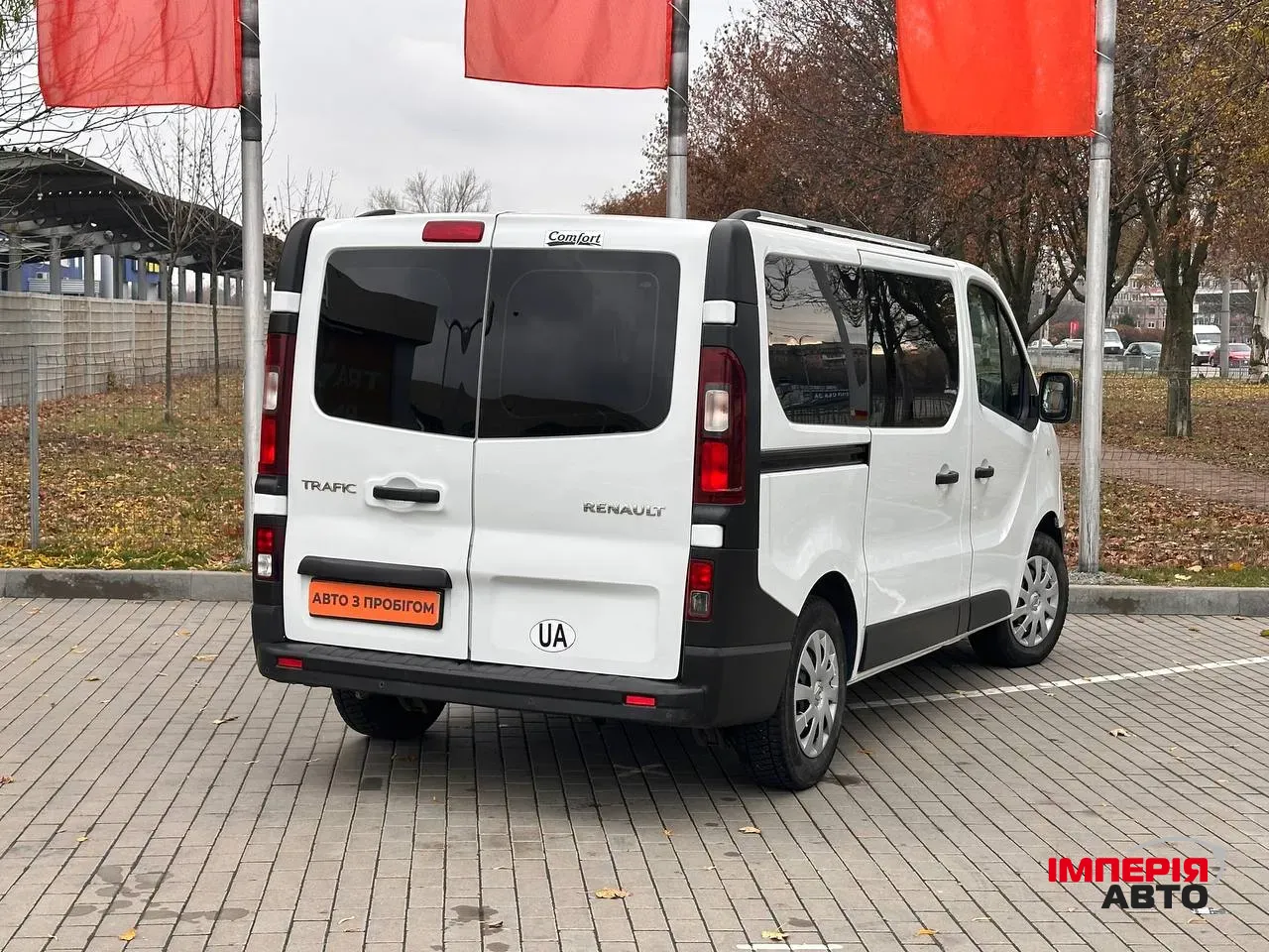 Renault Trafic - фото 6