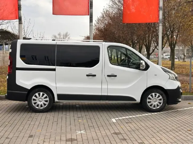 Renault Trafic - фото 5