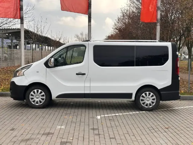 Renault Trafic - фото 4