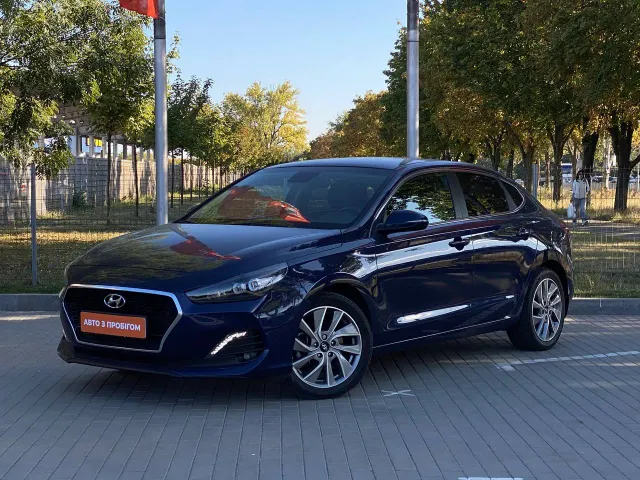 Hyundai i30 - фото 1