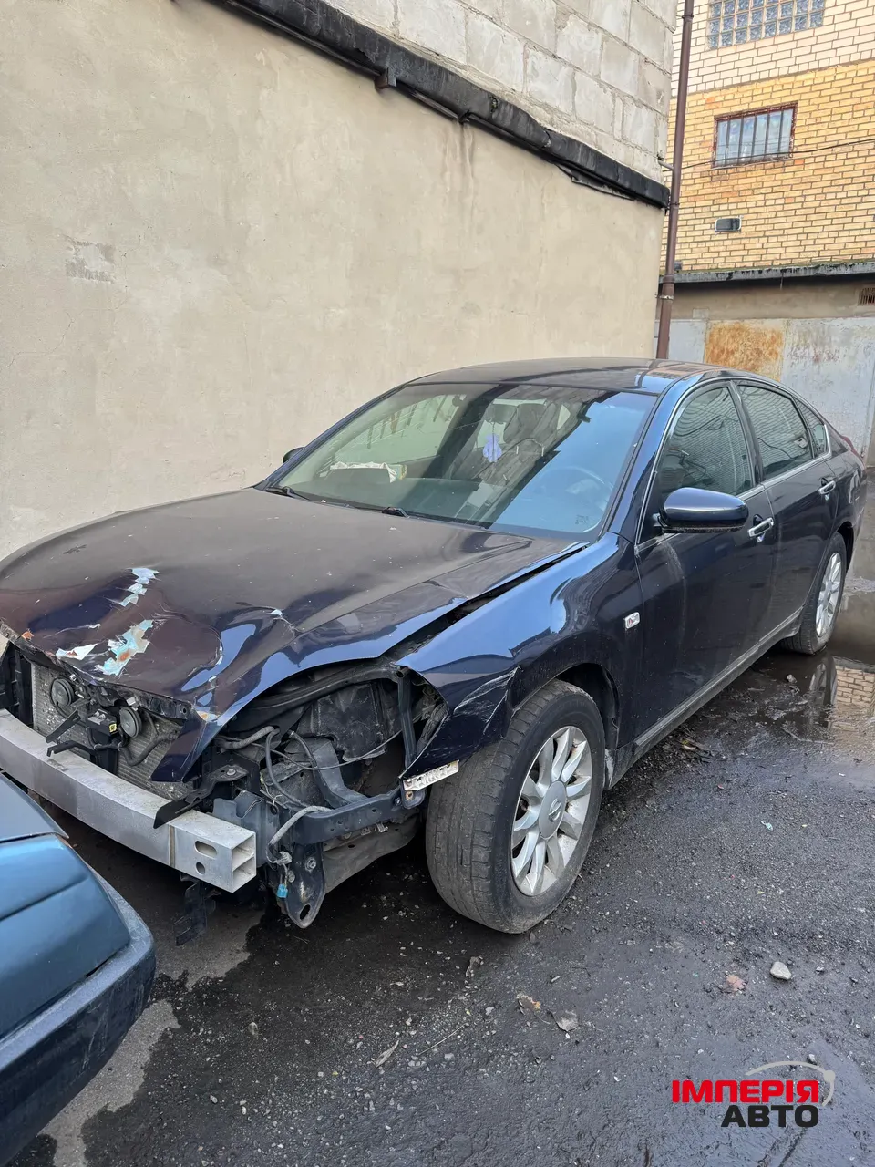 Nissan Teana - фото 1