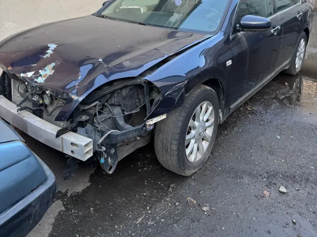 Nissan Teana - фото 1