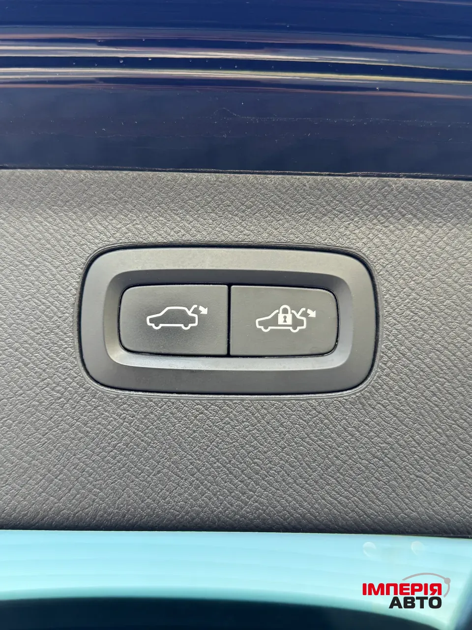 Volvo XC90 - фото 14