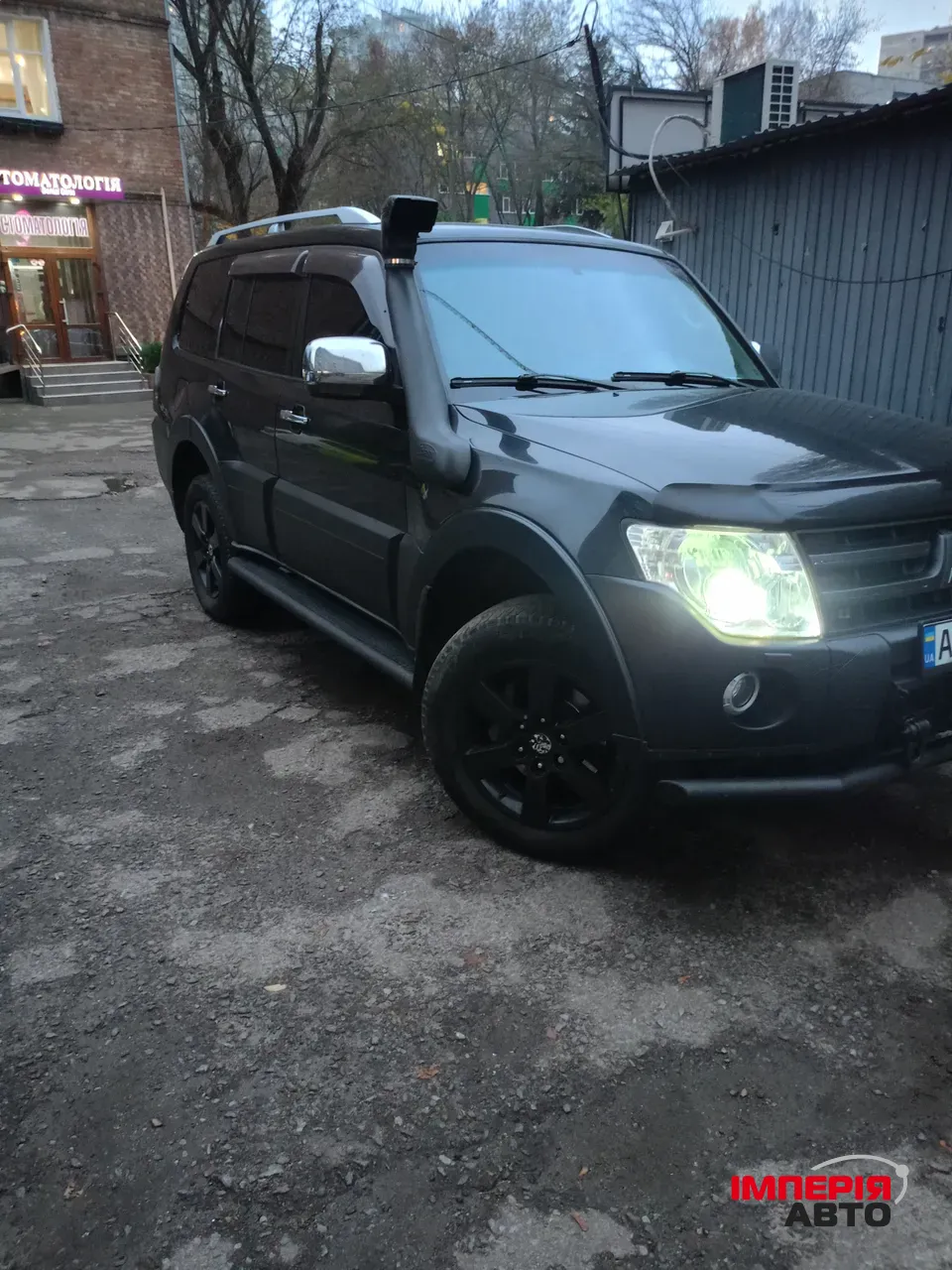 Mitsubishi Pajero - фото 1