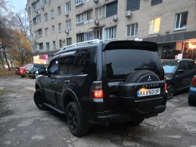 Mitsubishi Pajero - фото 4