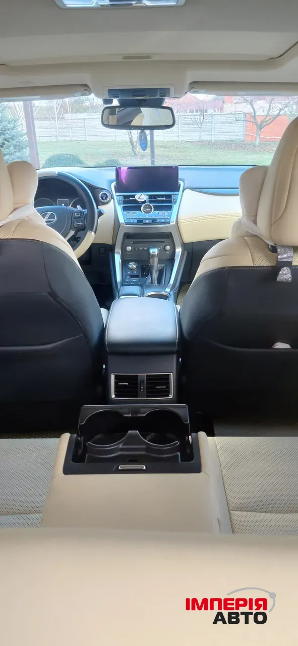 Lexus NX - фото 27