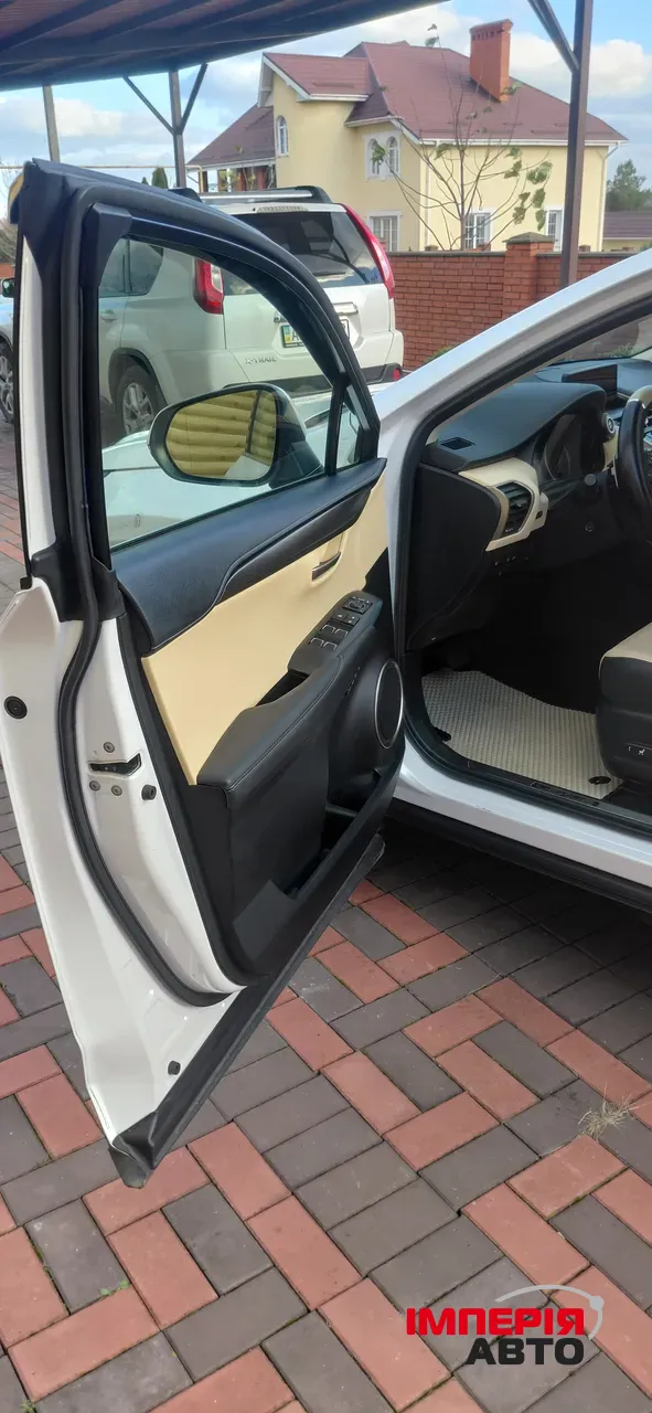 Lexus NX - фото 11