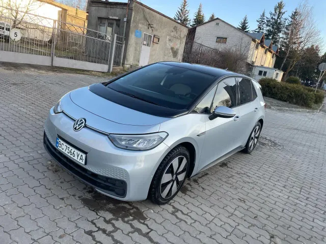 Volkswagen ID.3 - фото 1