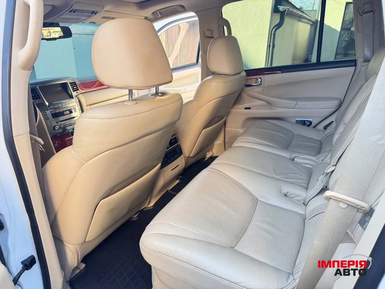 Lexus LX - фото 8