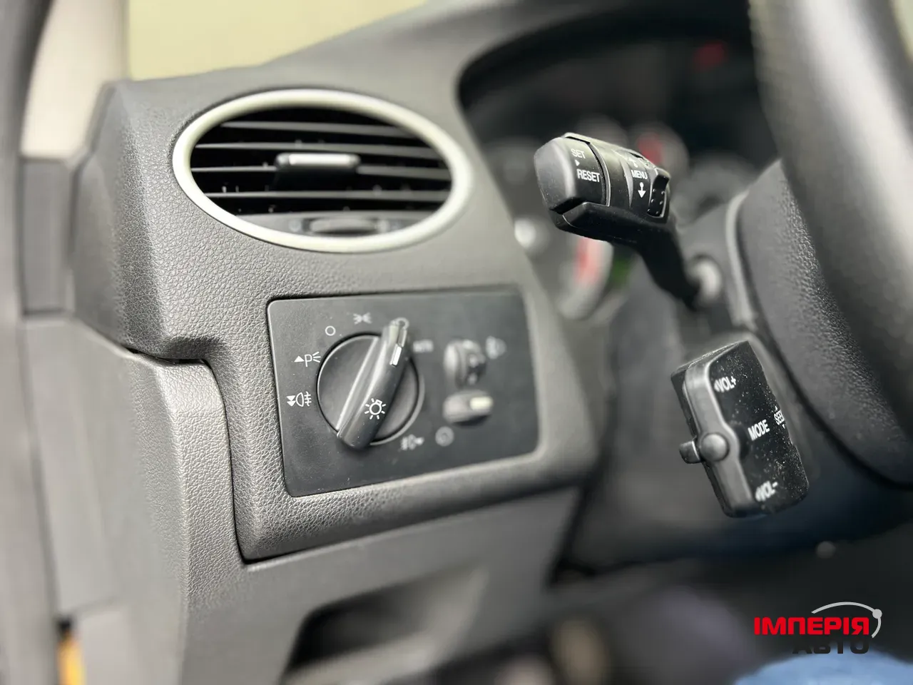 Ford Focus - фото 17