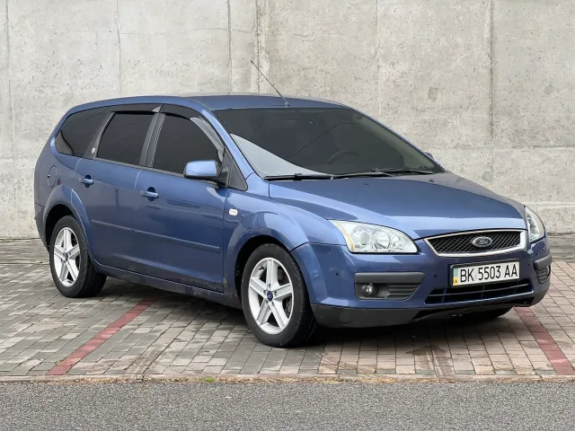 Ford Focus - фото 4