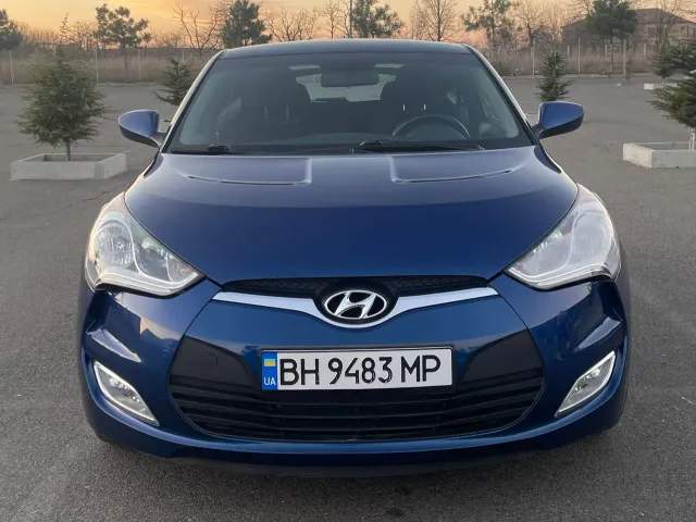 Hyundai Veloster - фото 1