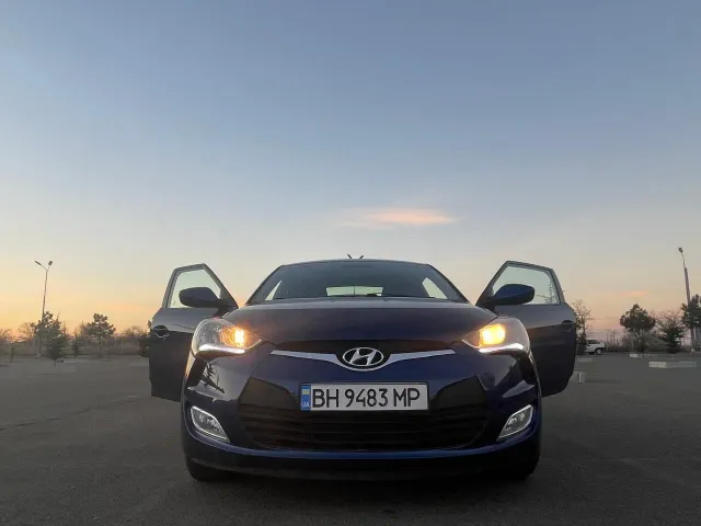 Hyundai Veloster - фото 3