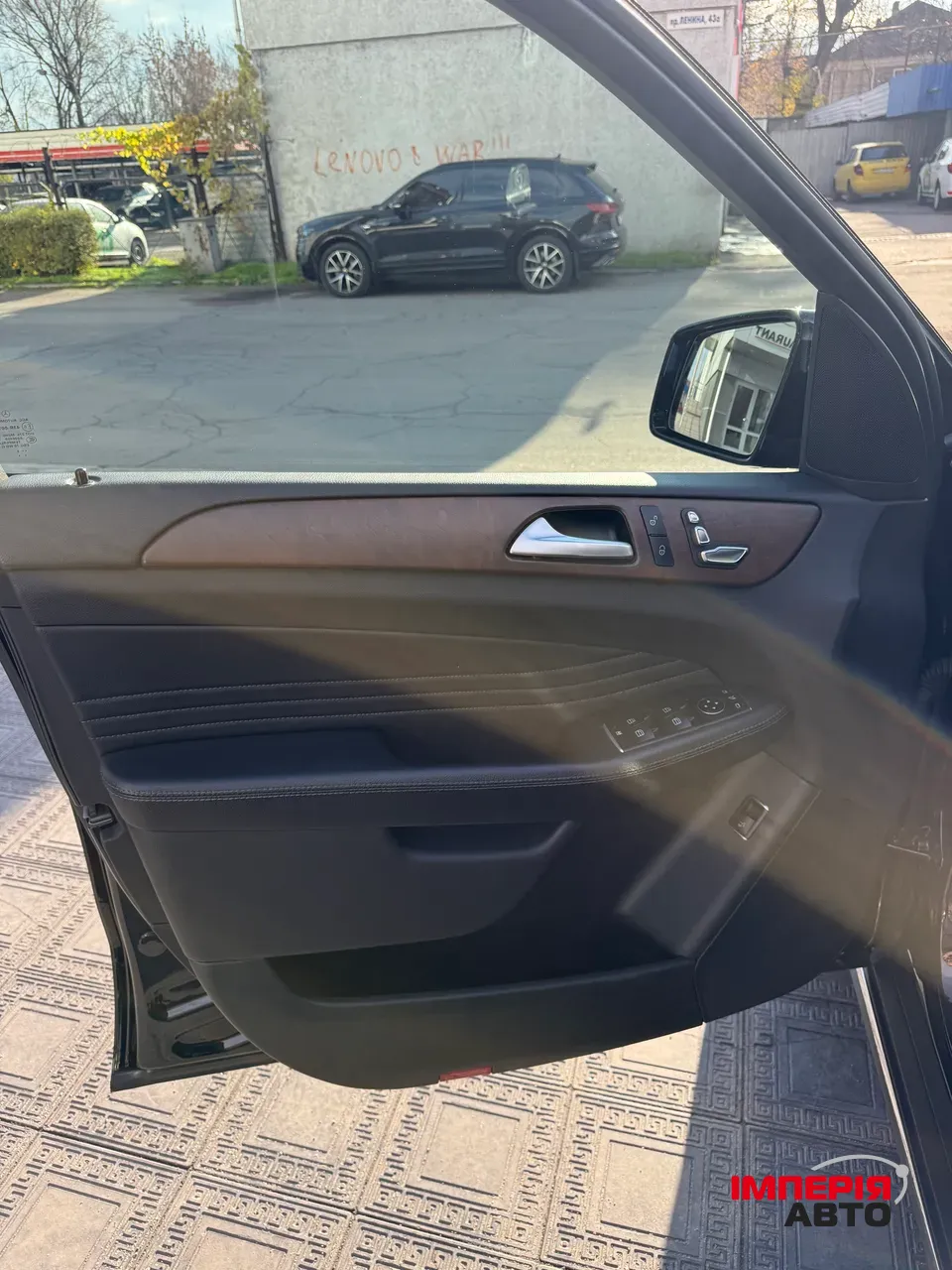 Mercedes-Benz GLE - фото 12