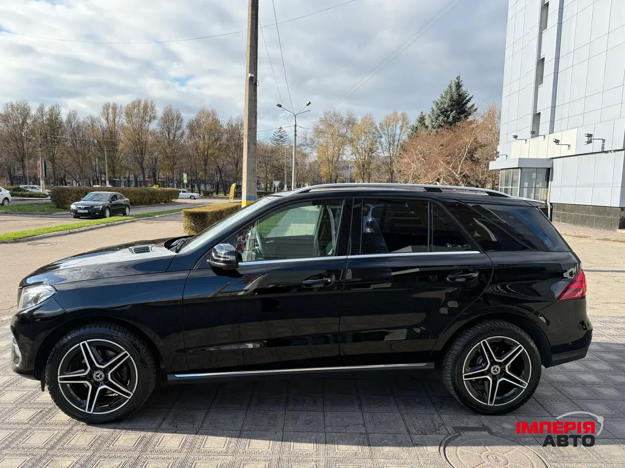 Mercedes-Benz GLE - фото 7