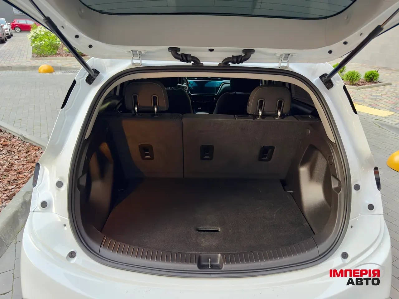 Chevrolet Bolt - фото 11