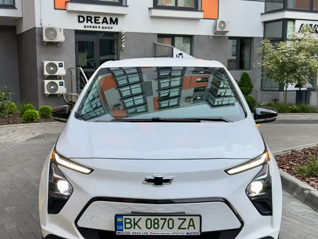 Chevrolet Bolt - фото 1