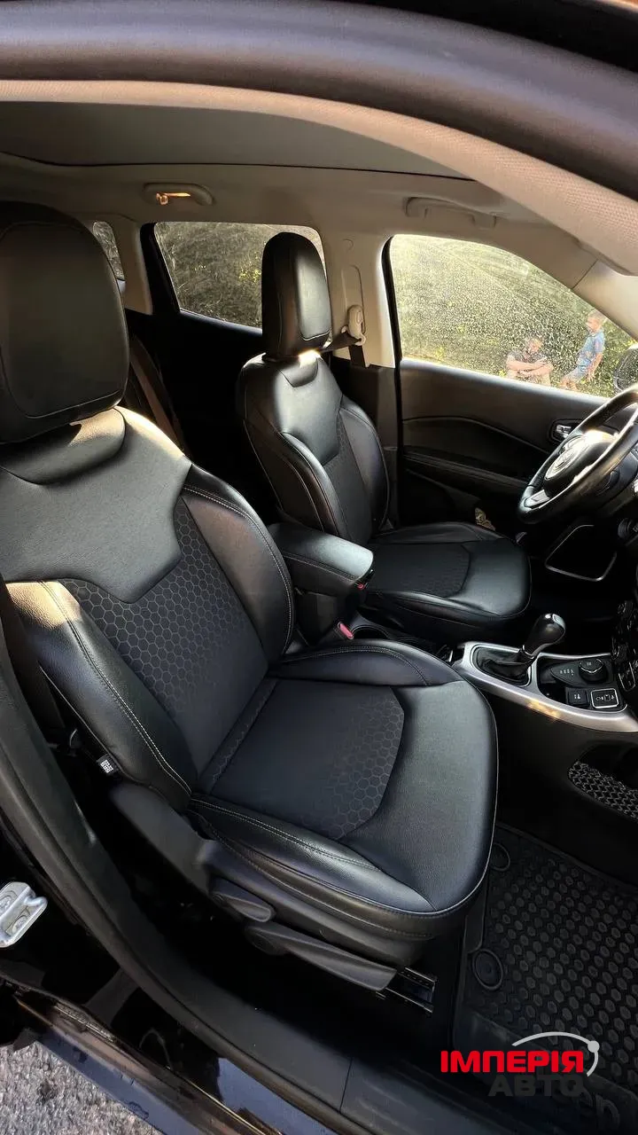 Jeep Compass - фото 12