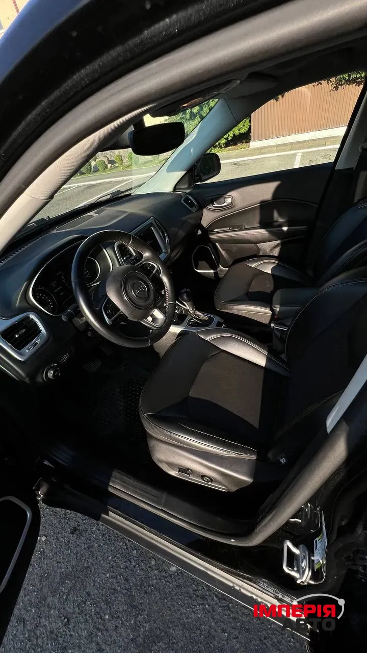 Jeep Compass - фото 9