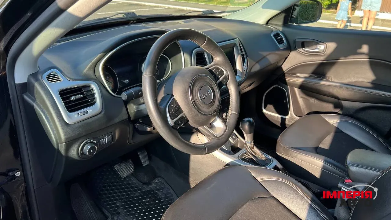 Jeep Compass - фото 17