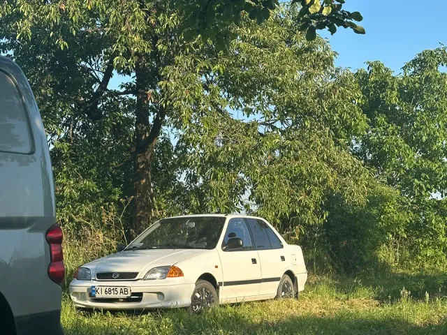 Suzuki Swift - фото 1