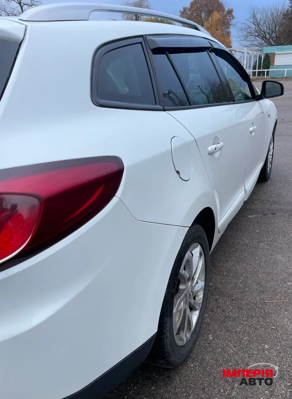 Renault Megane - фото 8