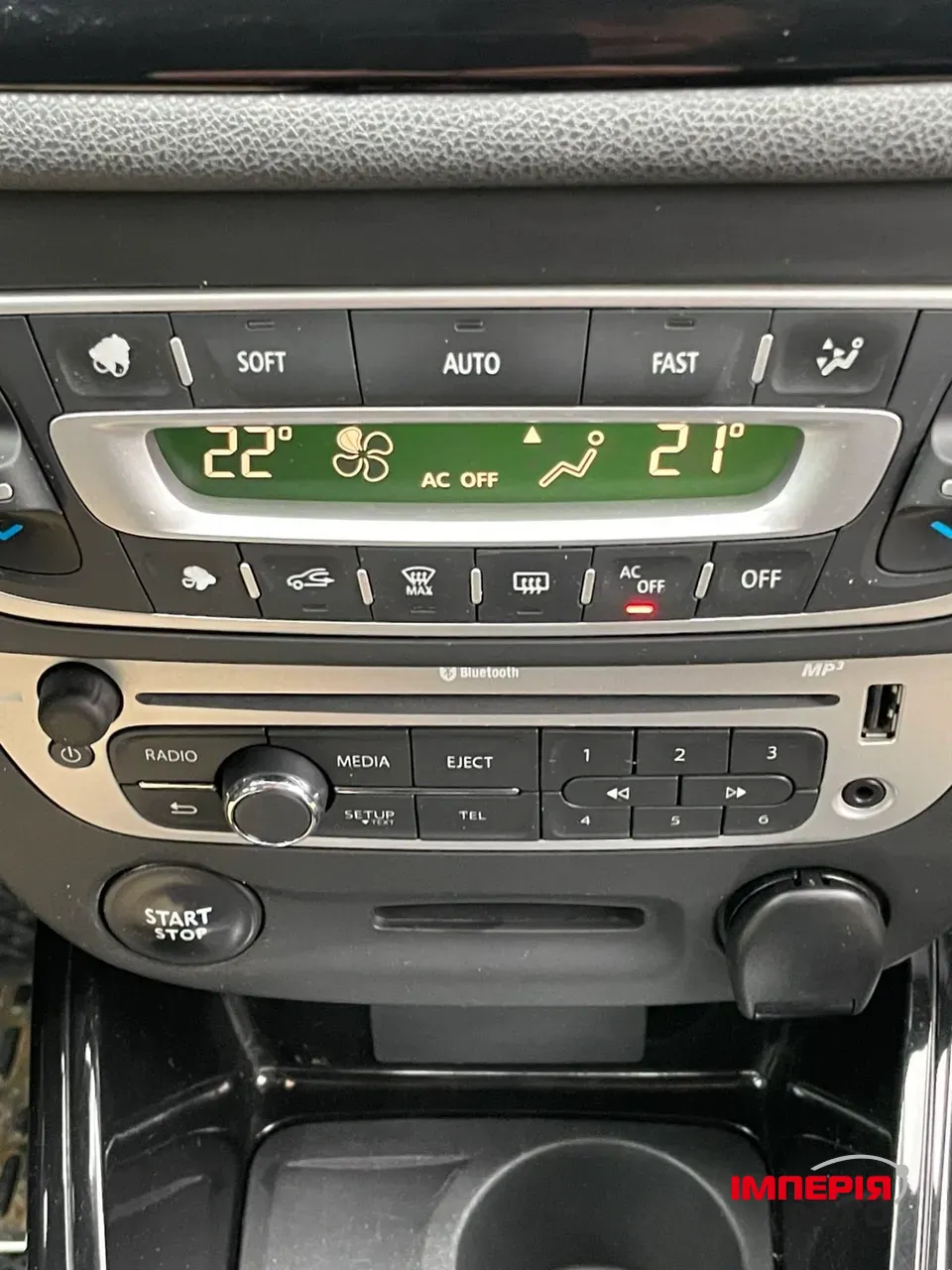 Renault Megane - фото 13