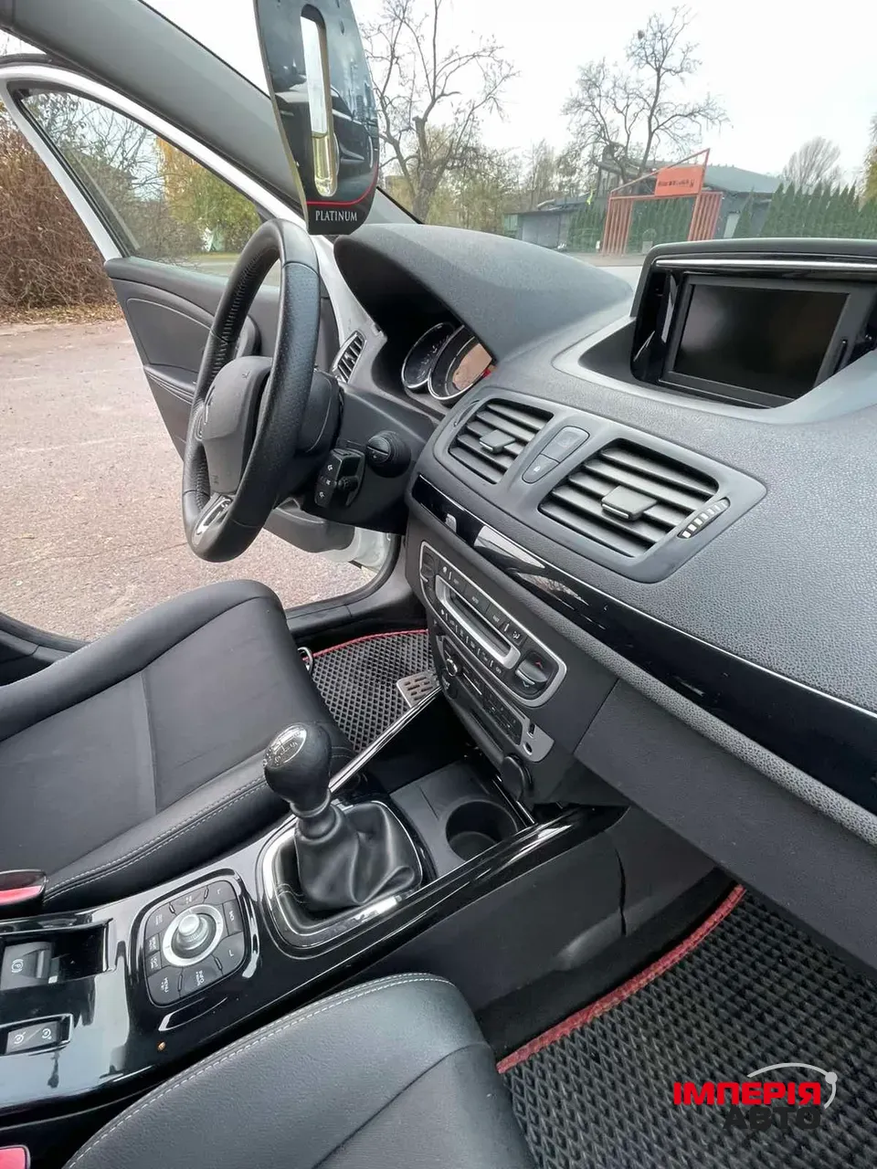 Renault Megane - фото 19