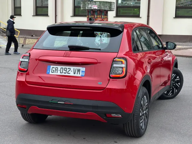 Fiat 600e - фото 2