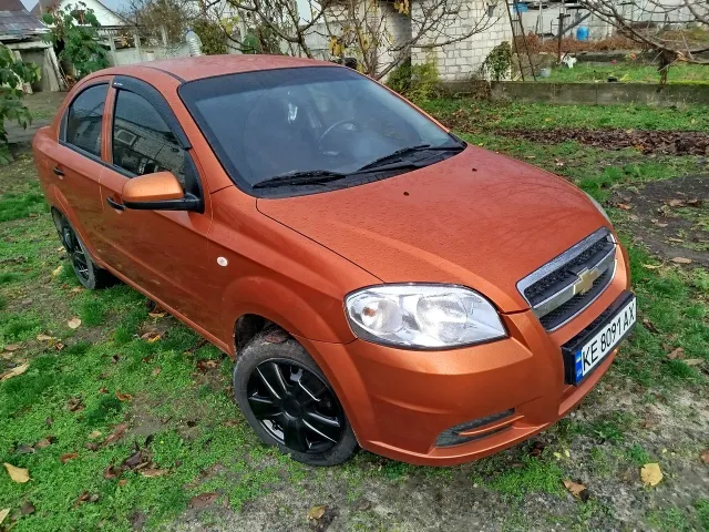 Chevrolet Aveo - фото 1