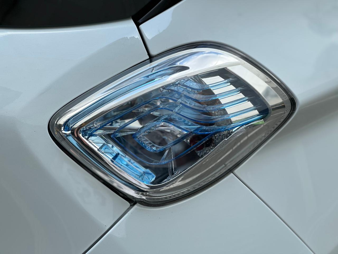 Renault ZOE - фото 11