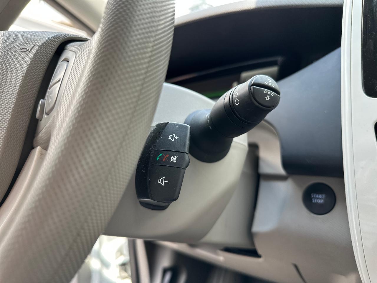 Renault ZOE - фото 18