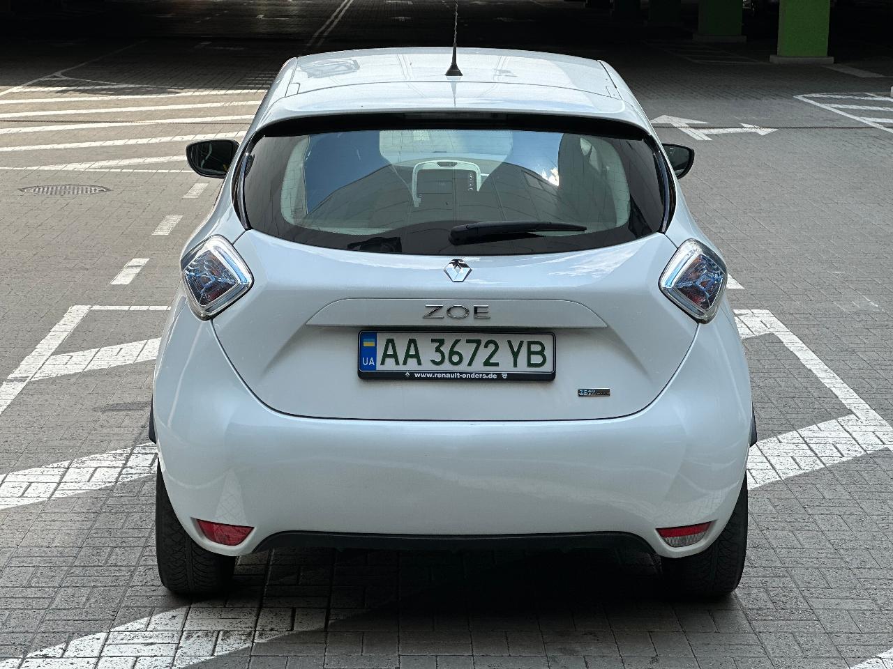 Renault ZOE - фото 19