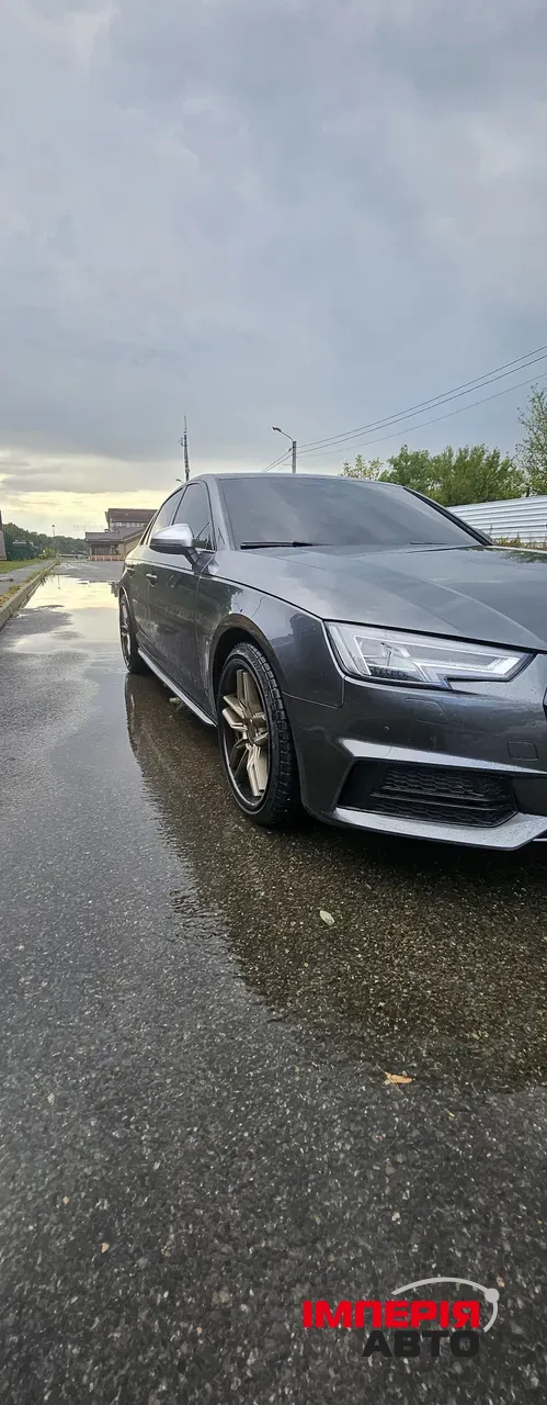 Audi S4 - фото 12