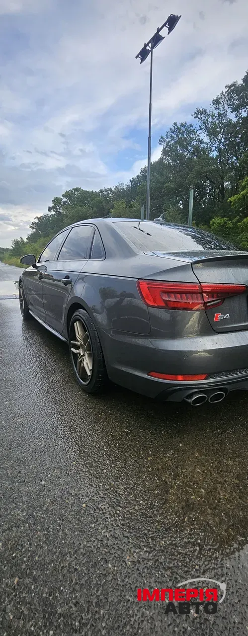 Audi S4 - фото 5