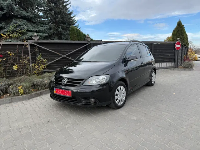 Volkswagen Golf Plus - фото 1