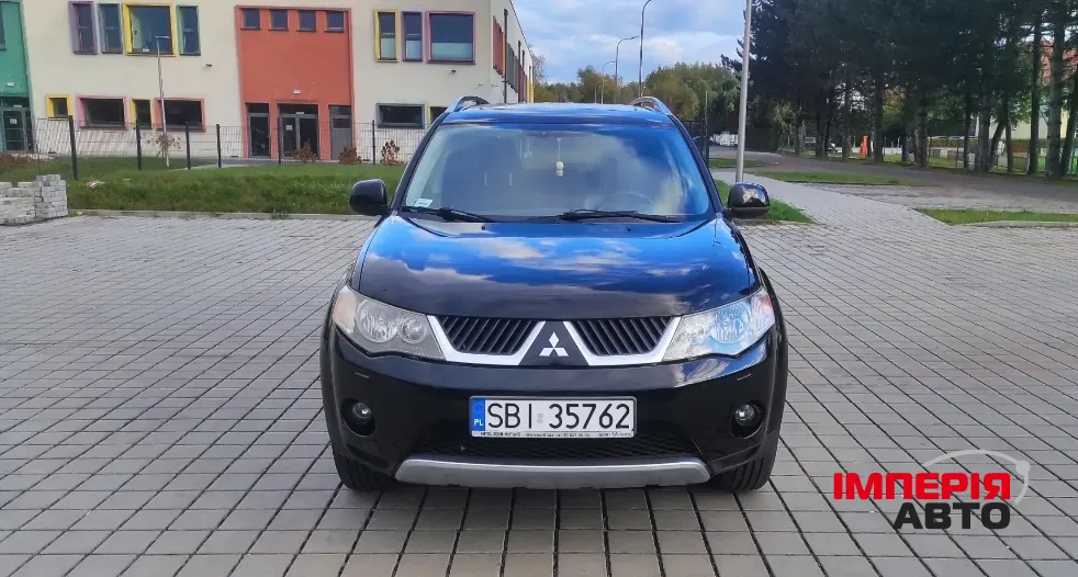 Mitsubishi Outlander - фото 2