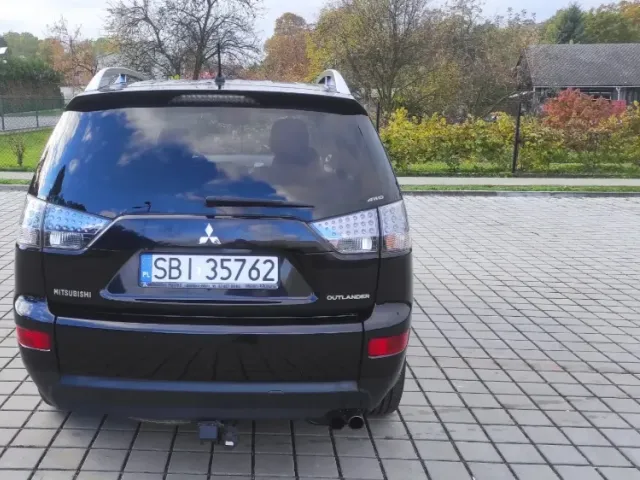 Mitsubishi Outlander - фото 4