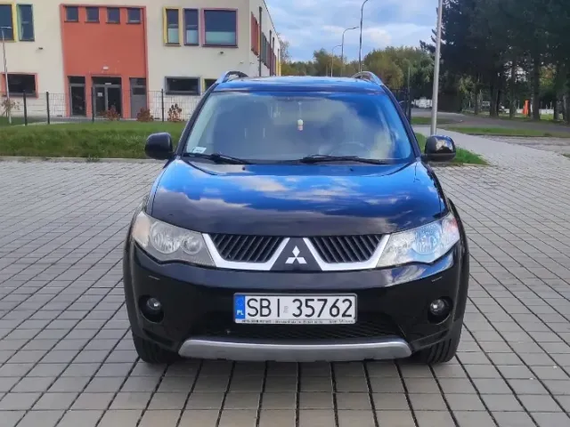 Mitsubishi Outlander - фото 2