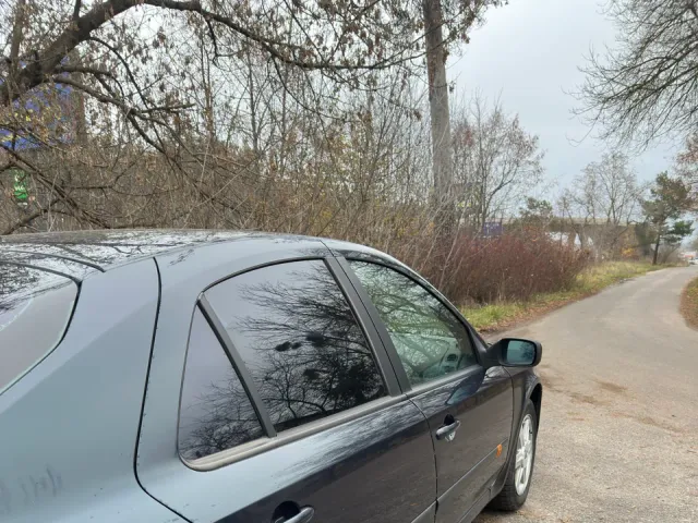 Renault Laguna - фото 4